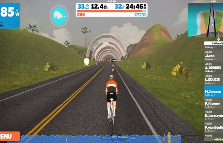 Het mooie van Zwift is dat je ook daadwerkelijk mensen in kunt halen!