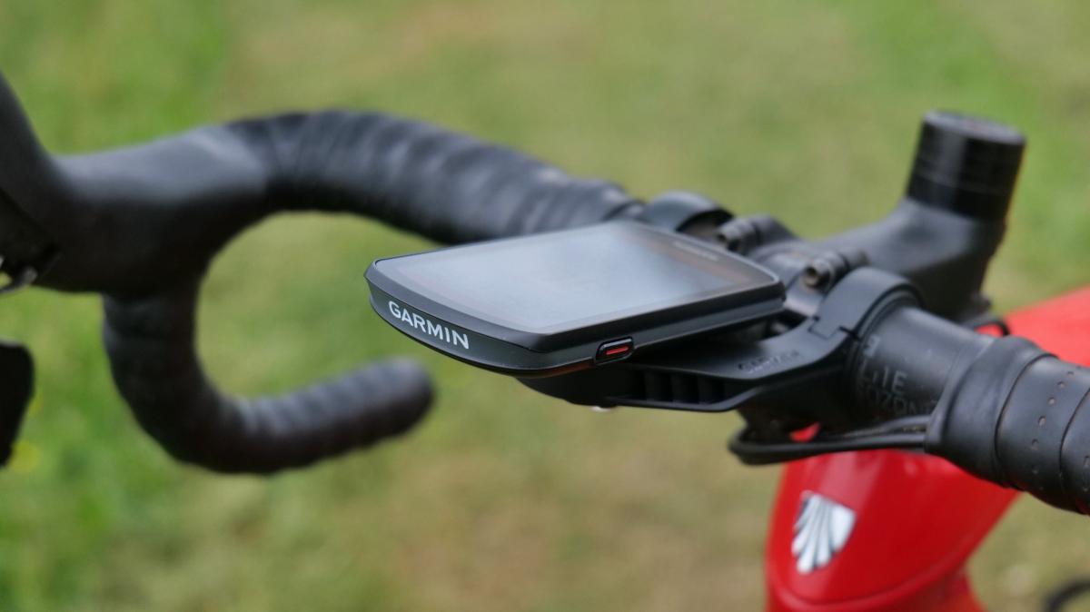 Garmin Edge® 1040 Solar  Cycling Computer with GPS