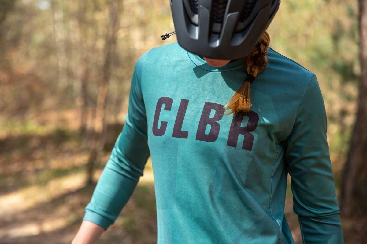 Het Chunder MTB shirt in camouflage variant zorgt dat je nog geruislozer door het bos crosst!