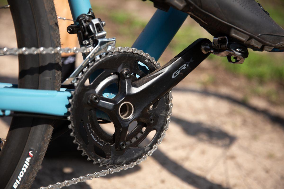 Je kunt ervoor kiezen om een gravel bike te nemen met een dubbel voorblad.