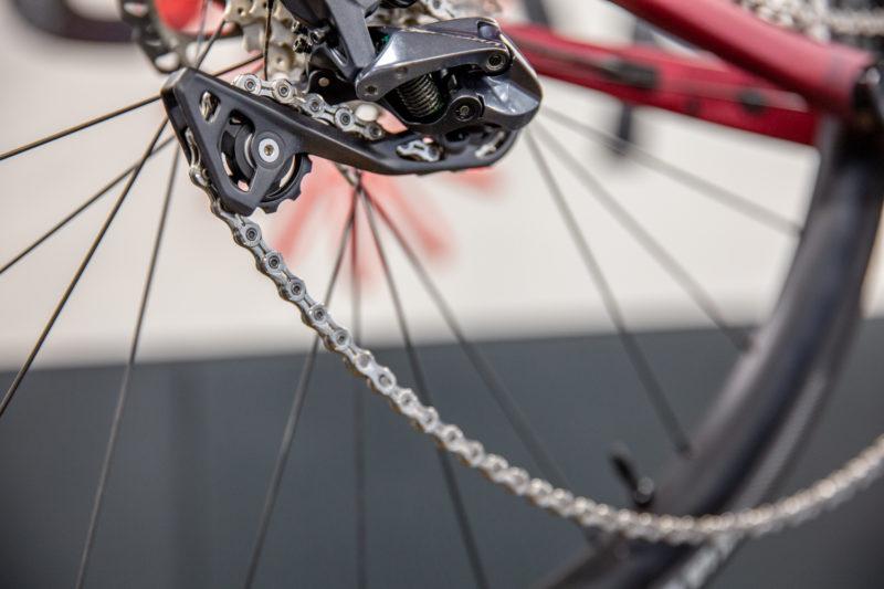 Once your chain is back on correctly, close the missing link again with the pliers
