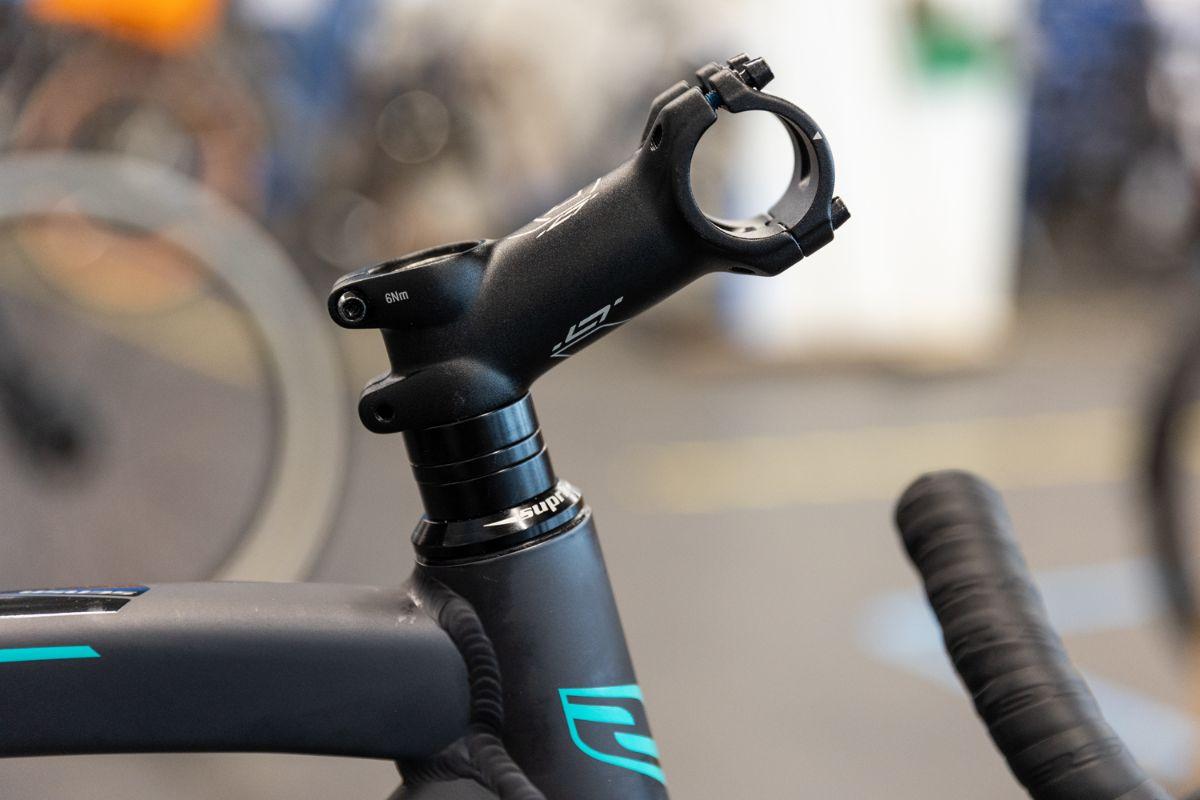 You can turn the stem upside down for a more comfortable riding position.