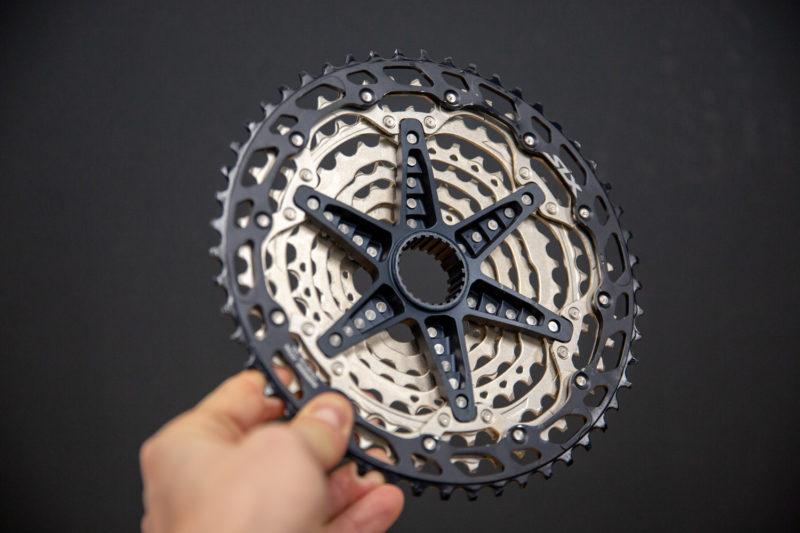 Thanks to the Shimano MicroSpline body, 12-speed cassettes can be fitted to a wheel.