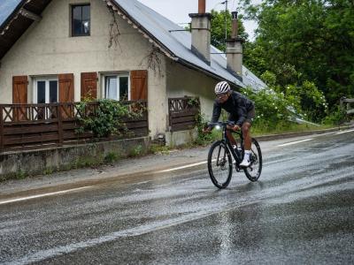 Koopgids: Droog en comfortabel onderweg met de juiste regenkleding