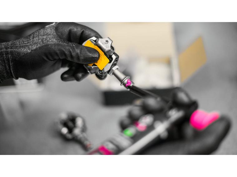 Muc-Off Grease Gun Kit