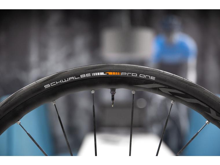 beoefenaar Niet meer geldig Onhandig Buy Schwalbe Pro One TLE Road Bike Tyre | Mantel