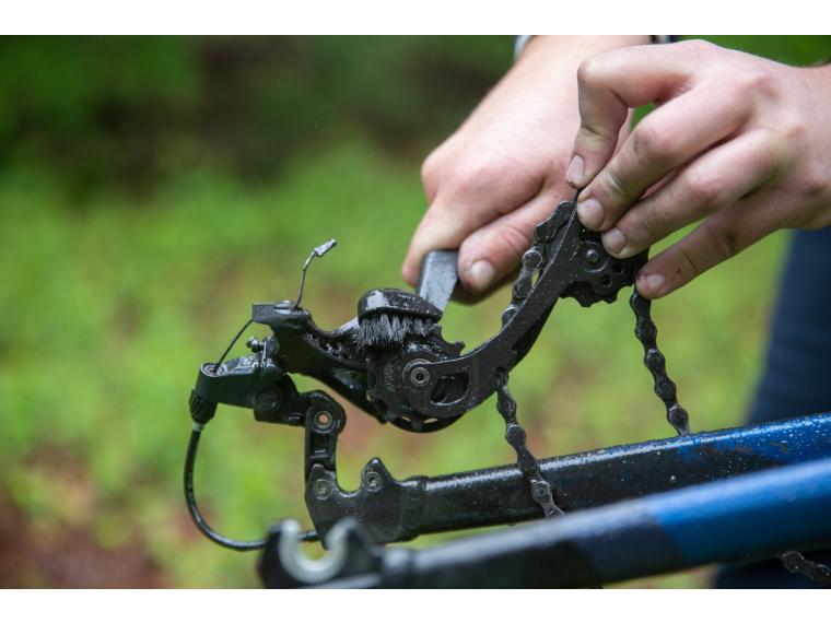 Brosse Dynamic Drivetrain Detailing Brush