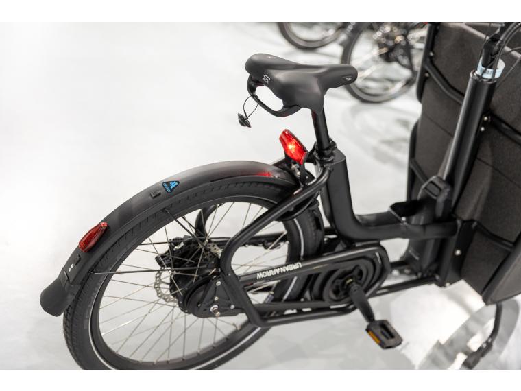 Urban Arrow Shorty Performance Essential