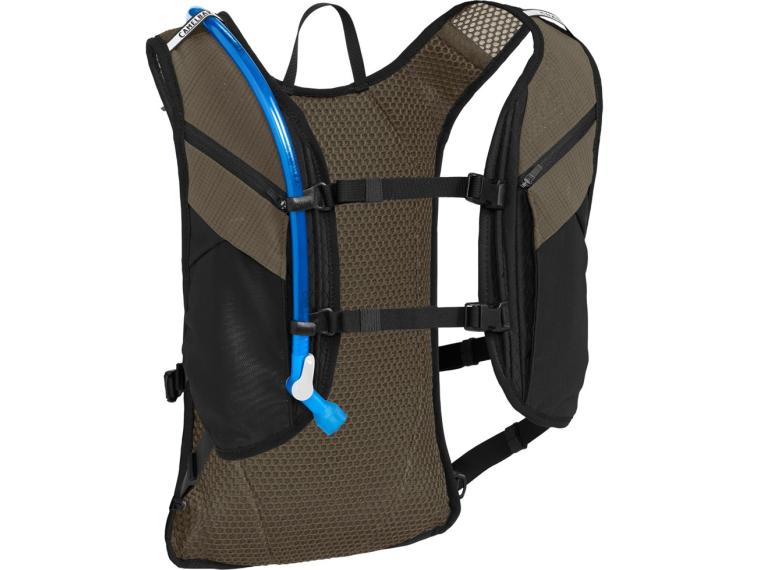 Camelbak Chase Adventure 8 Hydration Pack Black