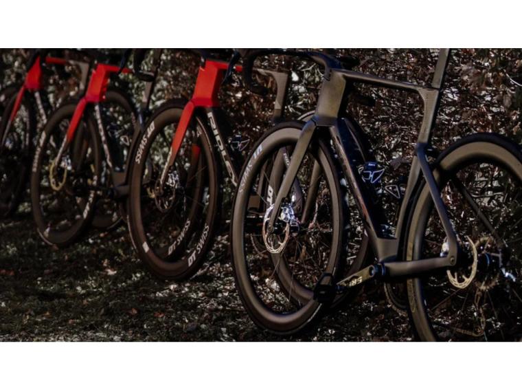 Roues Vélo Route DT Swiss ARC 1100 Black Edition 55 WTS