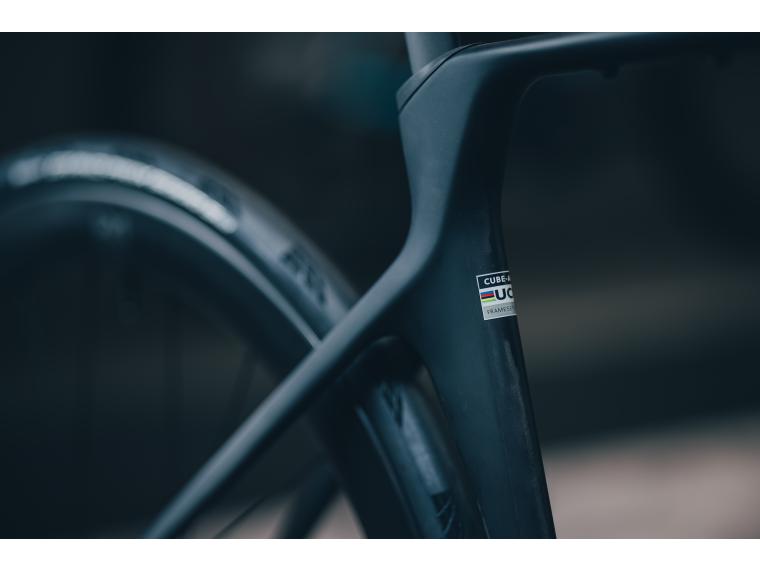 Cube Agree C:62 Pro Carbon´n´Black