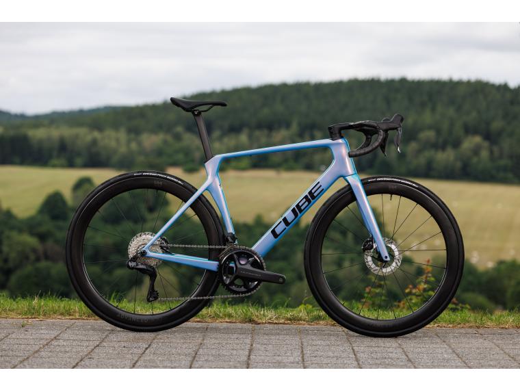 Cube Agree C:62 Pro Carbon´n´Black