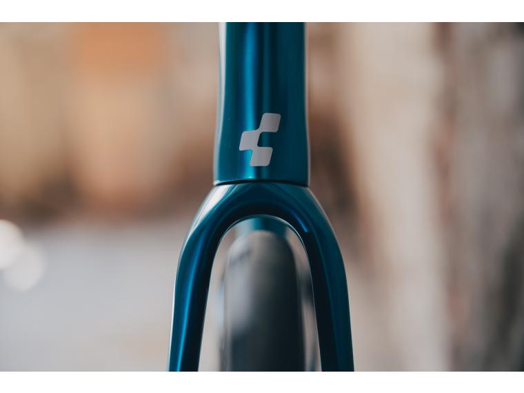 Cube Agree C:62 Race Chromeblue´n´Liquidblue